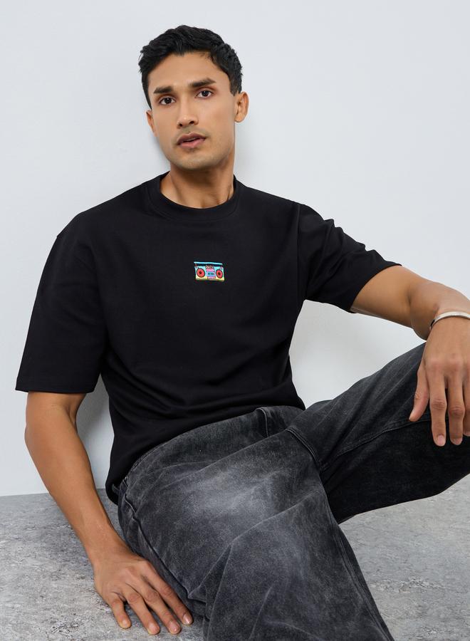 ستايلي تيشيرت واسع مطرز - Image 1